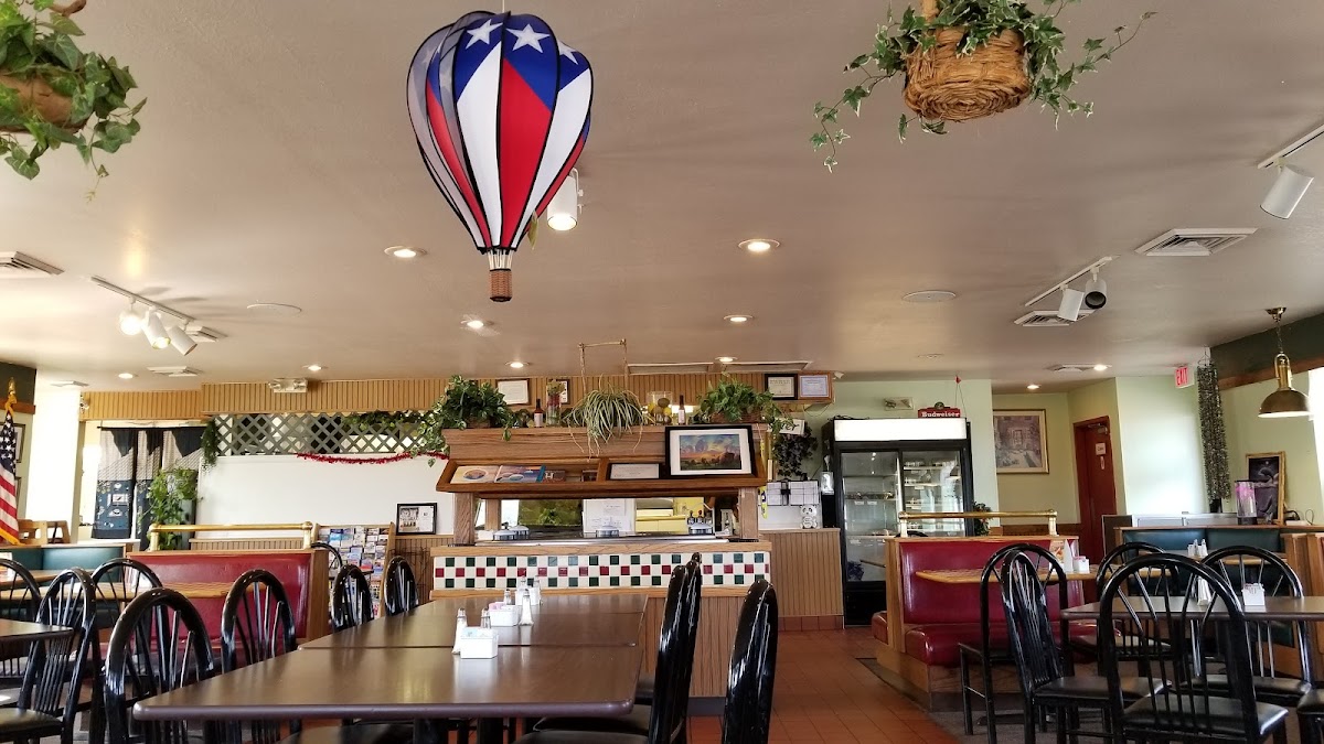 Tom & Suzie's Diner